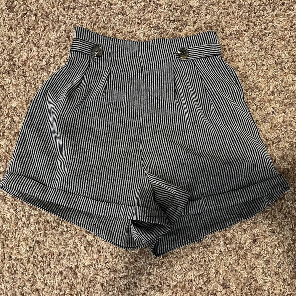 High Waisted Charlotte Russe Pin Striped Shorts Size XS